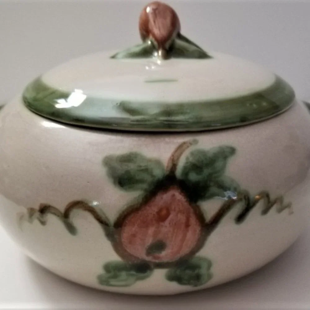 Vintage John B. Taylor Ceramics Casserole Dish - Picture 15 of 15